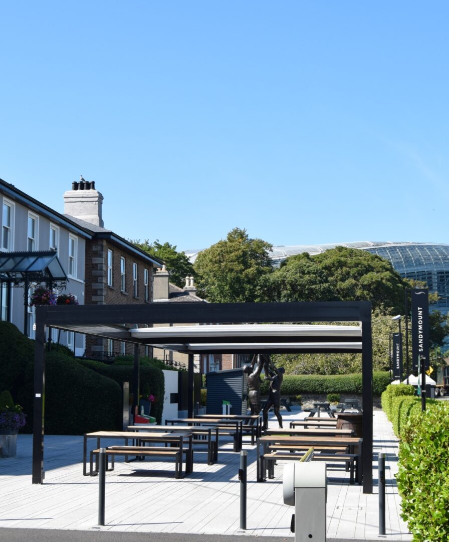 Sandymount Hotel Exterior