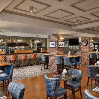 SANDYMOUNT LINEOUT 1 - Sandymount Hotel