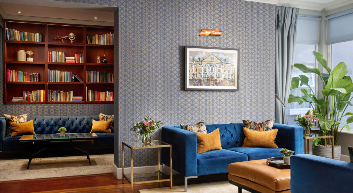 Sandymount Hotel Sunroom