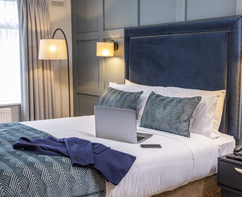 Corporate Travel resized - Sandymount Hotel