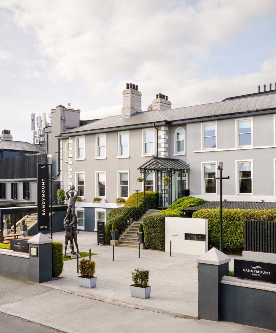 Sandymount Hotel exterior