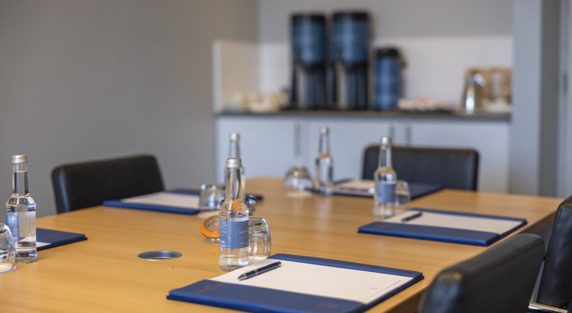 TERR5483 - Sandymount Hotel