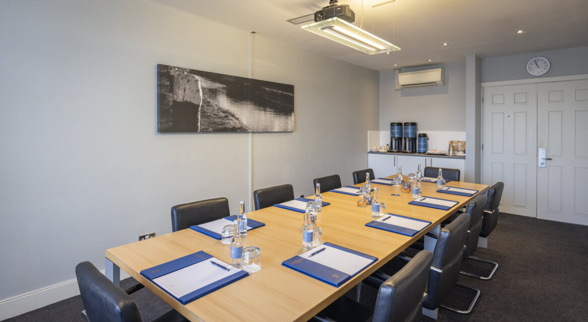 TERR9181 - Sandymount Hotel